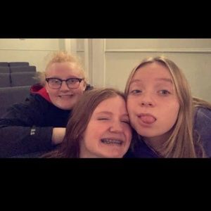 Meet your Posher, Klarisa